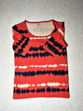 Jones New York Sport Tie-Dye Short Sleeve Top in Red & Black Size Medium